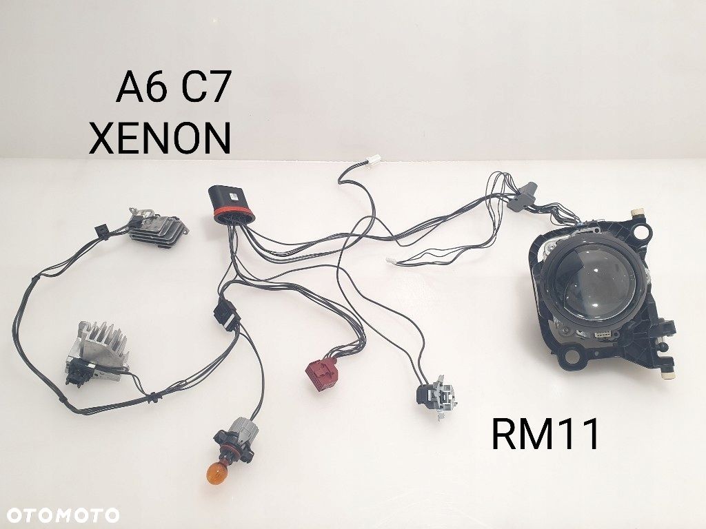 AUDI A6 C7 A7 Q5 Q7 SOCZEWKA INSTALACJA LAMPY LED XENON PRAWY 2014r - 1