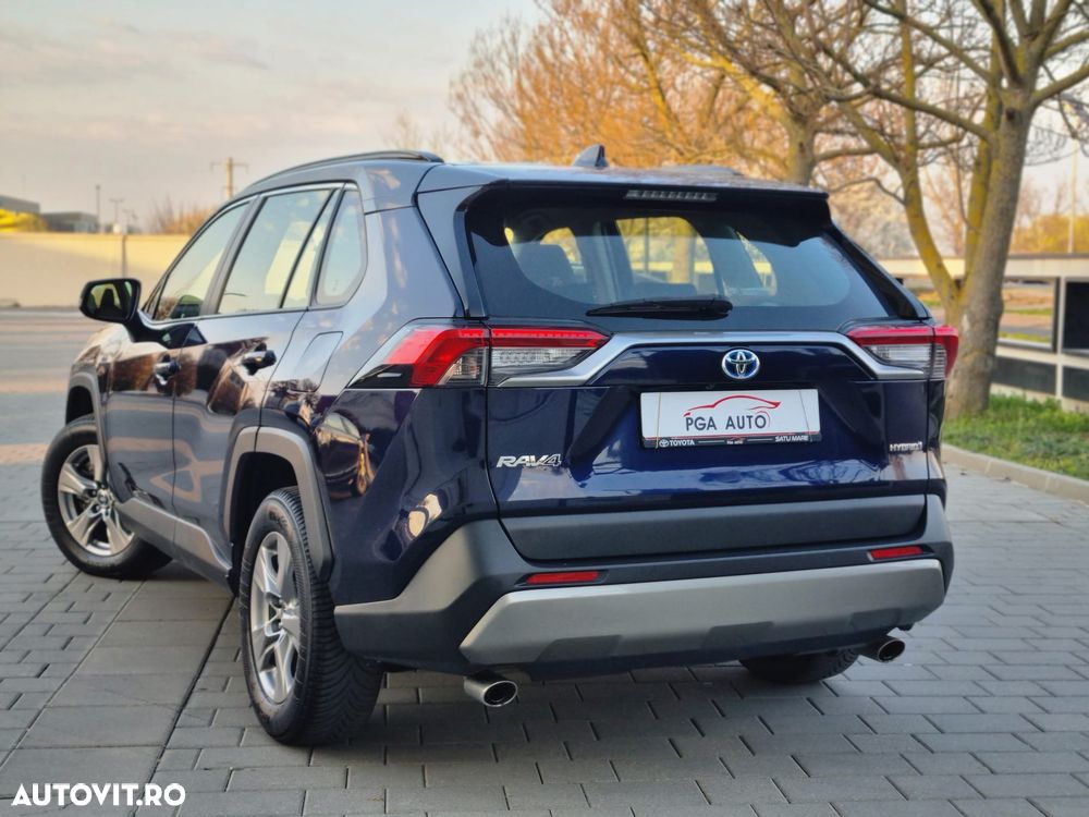 Toyota RAV4 - 8