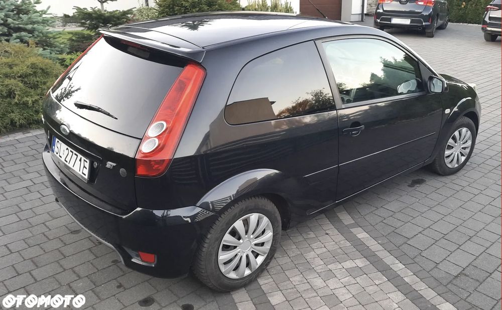 Ford Fiesta 1.4 Ambiente - 2