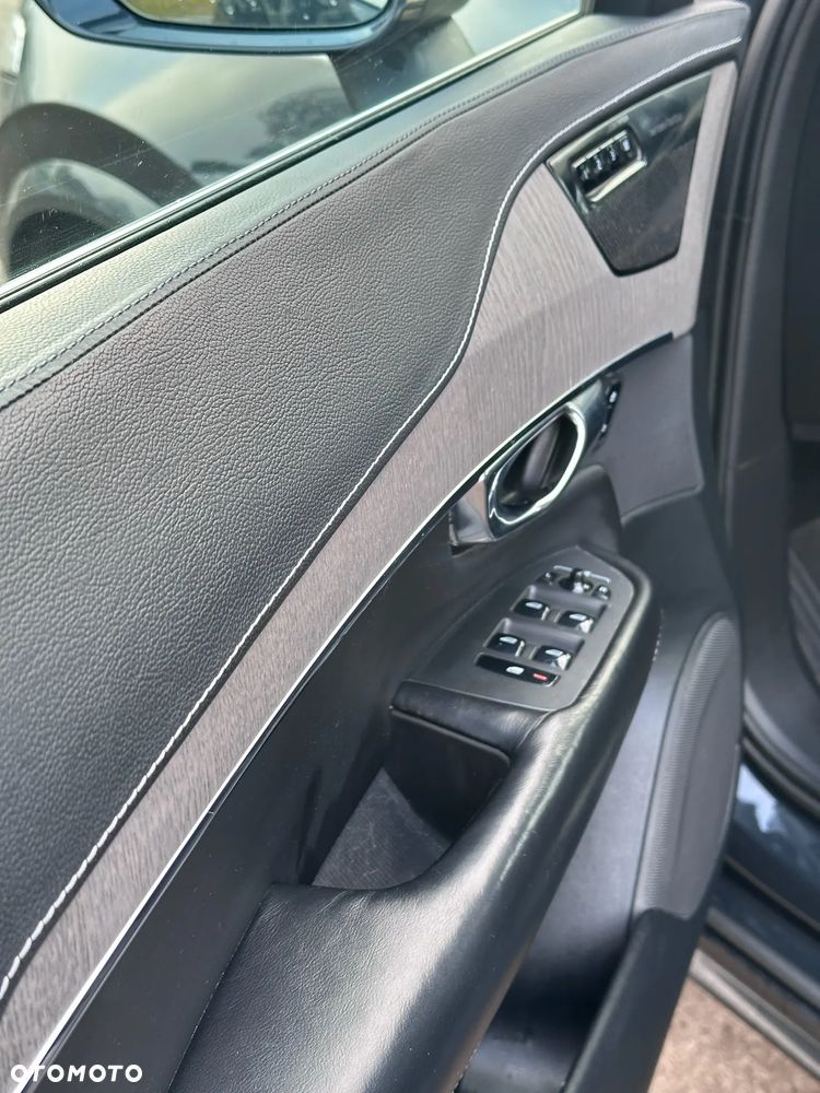 Volvo XC 90 D5 SCR AWD Inscription - 10