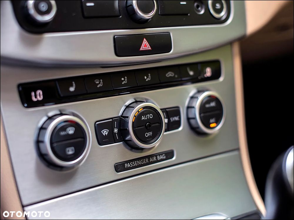 Volkswagen Passat CC - 30