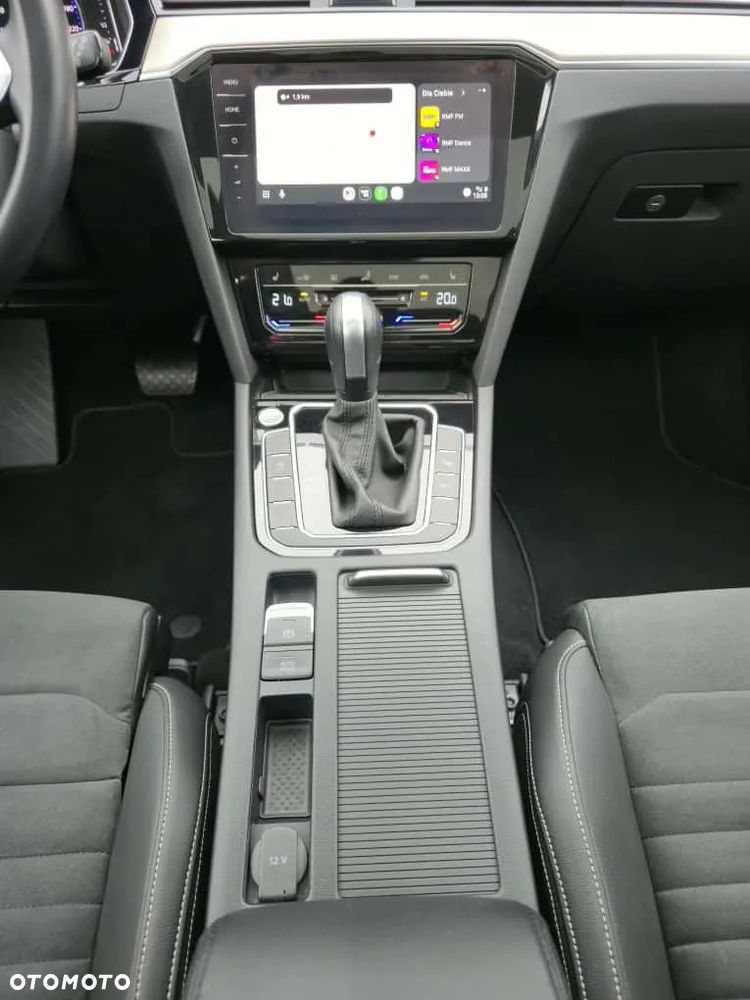Volkswagen Passat 2.0 TDI SCR Elegance DSG - 17