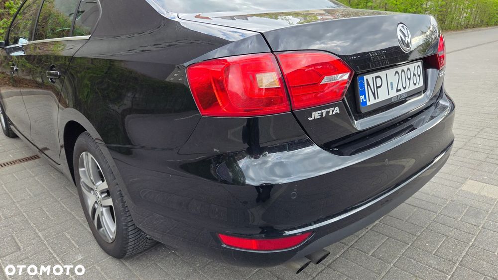 Volkswagen Jetta - 13