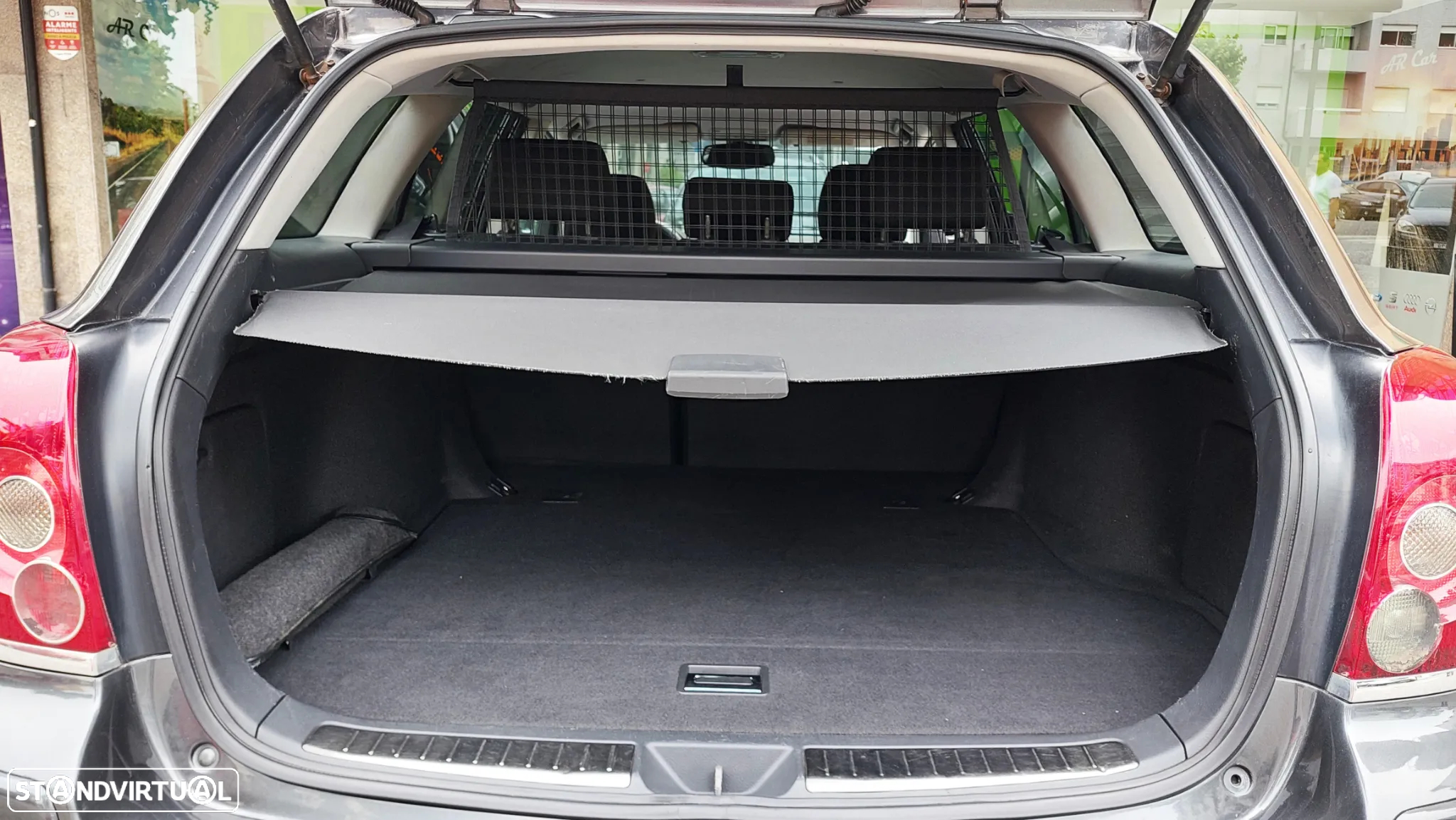 Toyota Avensis SW 2.0 D-4D Sol+GPS - 15