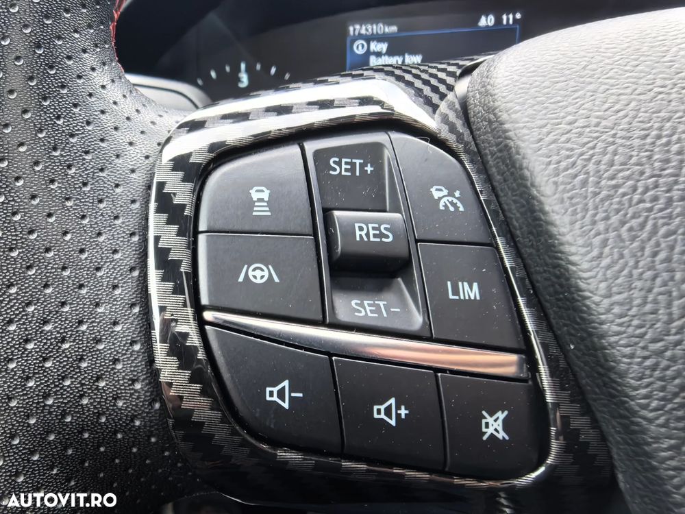 Ford Focus 1.5 EcoBlue Start-Stopp-System Aut. ST-LINE - 18