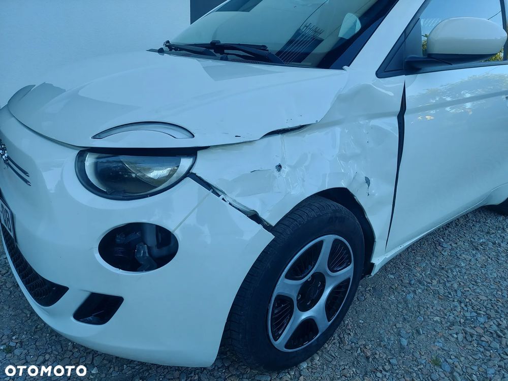 Fiat 500e by Bocelli - 17