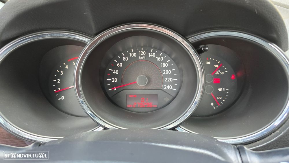 Kia Sorento 2.2 CRDi - 19