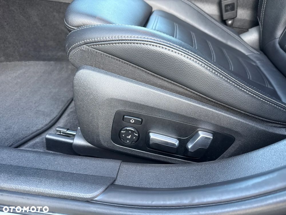BMW Seria 3 330d M Sport sport - 21