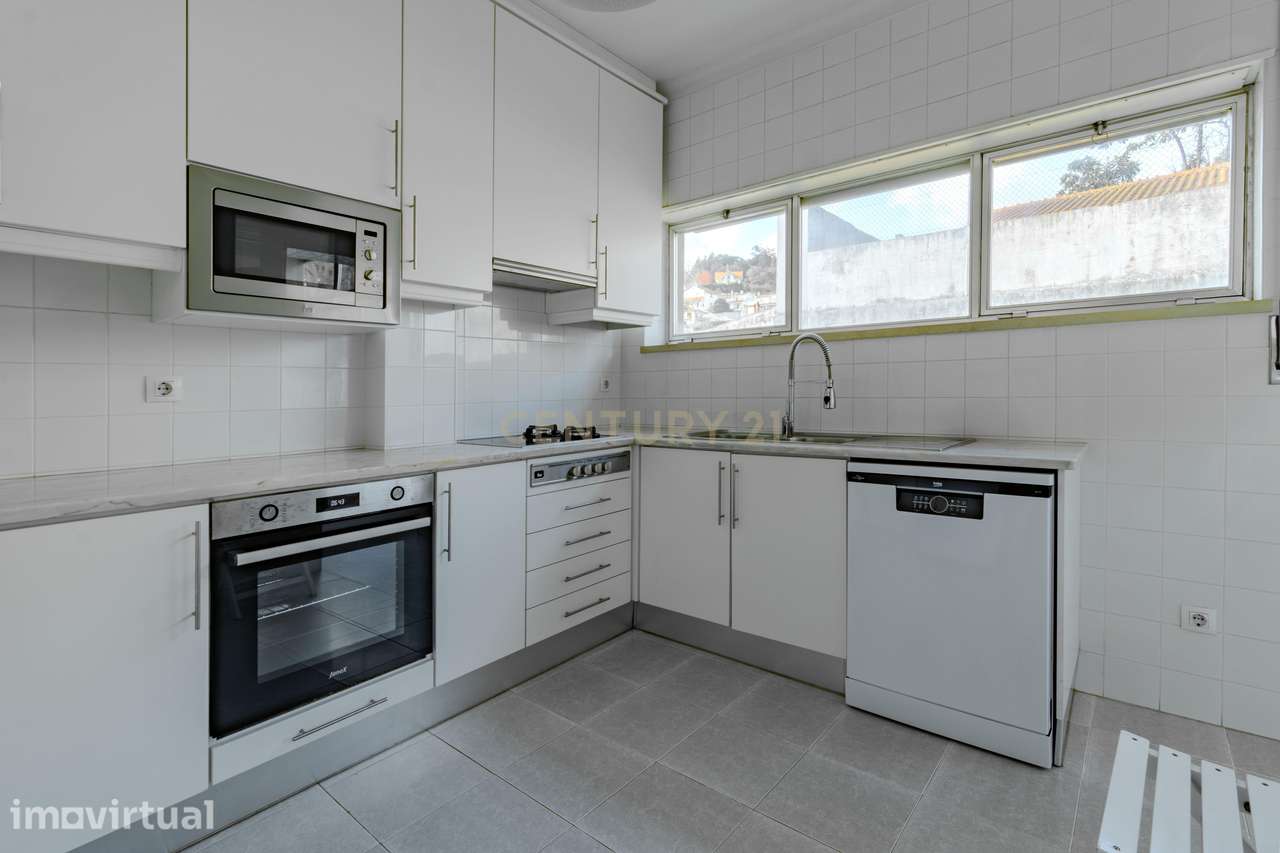 Apartamento T2+1 com garagem centro de Alcobaça - Grande imagem: 4/8