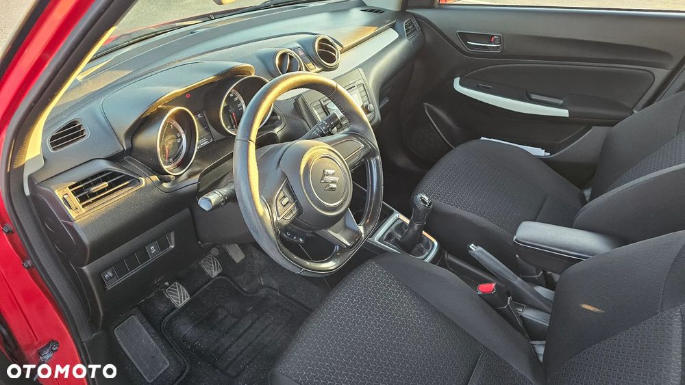 Suzuki Swift 1.2 Premium - 10