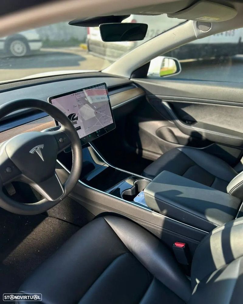 Tesla Model 3 Standard Range Plus RWD - 3