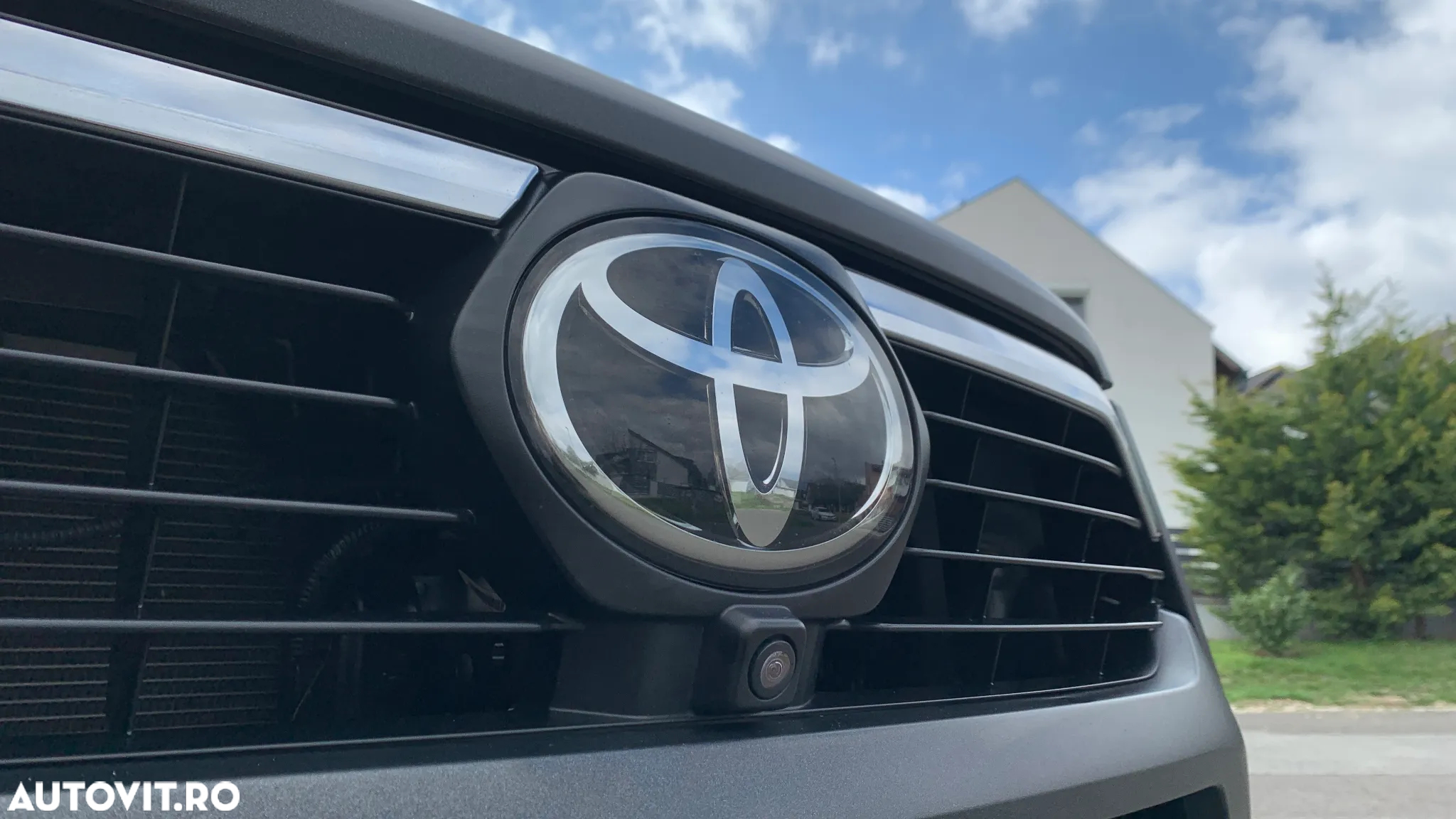 Toyota Hilux 2.8D 204CP 4x4 Double Cab AT Invincible Color Edition - 12