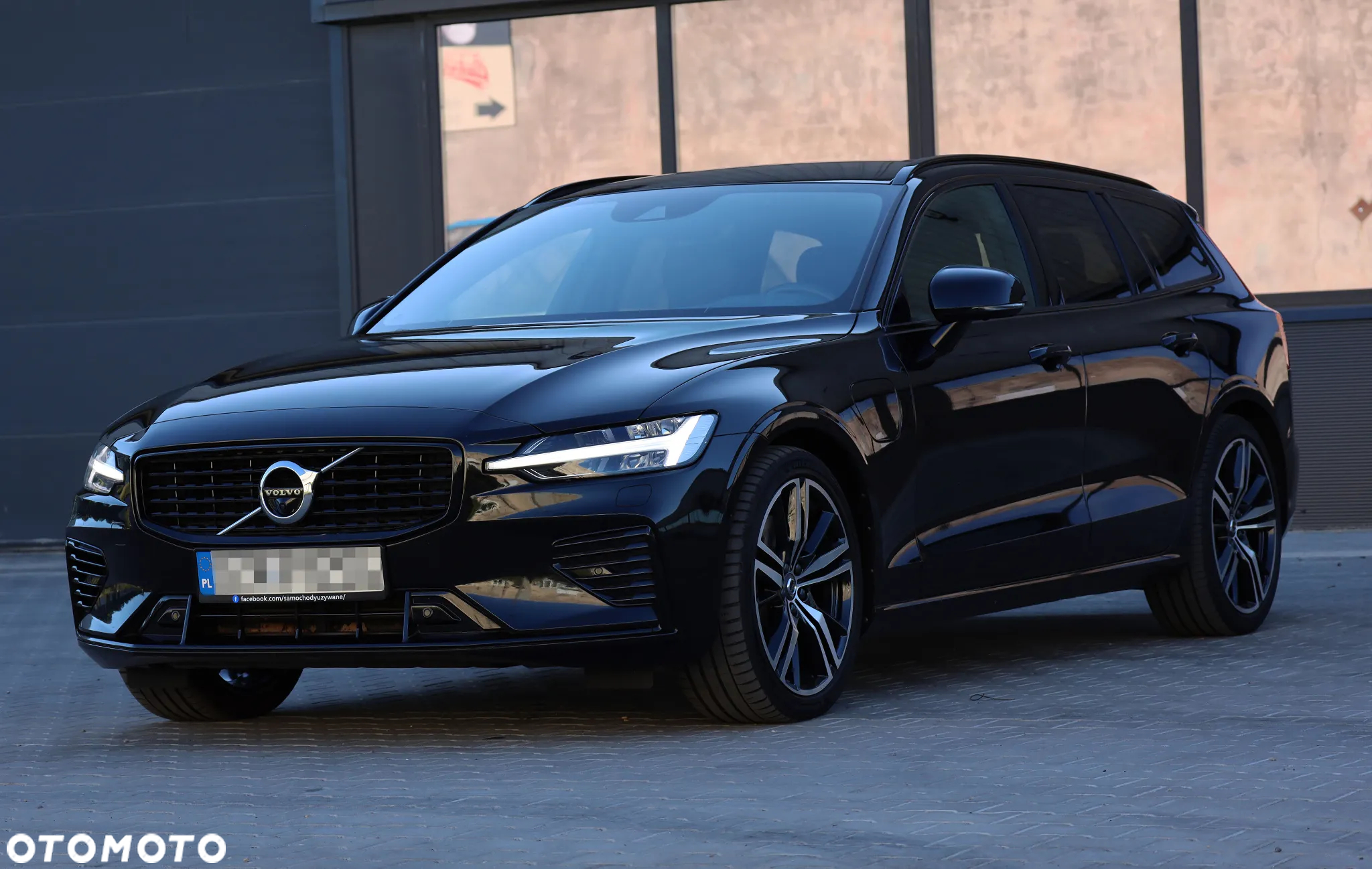 Volvo V60 T6 AWD Recharge Geartronic RDesign - 37