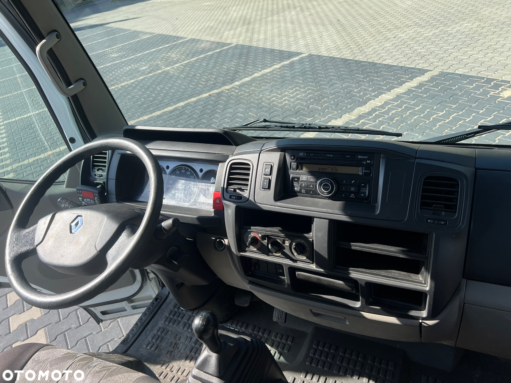 Renault Maxity - 17