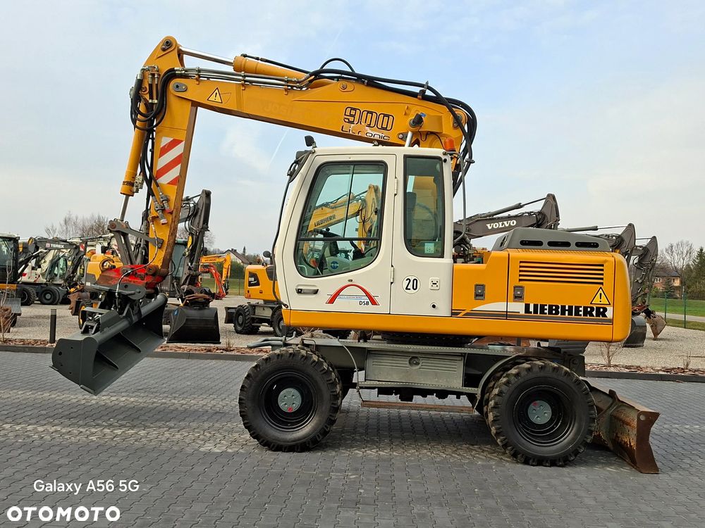 Liebherr LIEBHERR A900 - 4