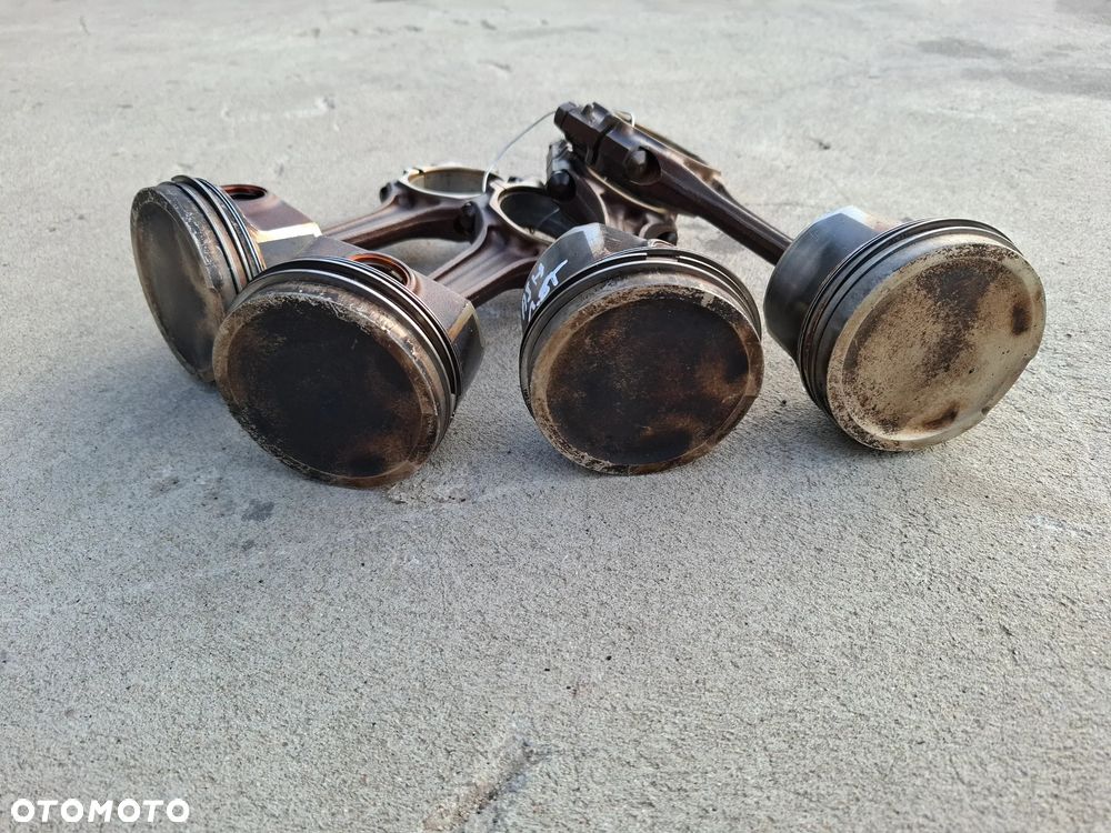 Tłok Korbowód 1.8 T 1.8T Audi VW Seat Skoda 81P27 027B - 2