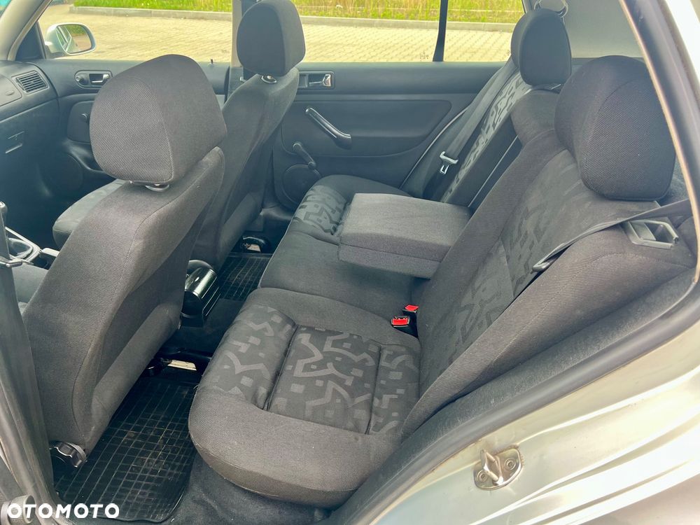 Volkswagen Golf - 14