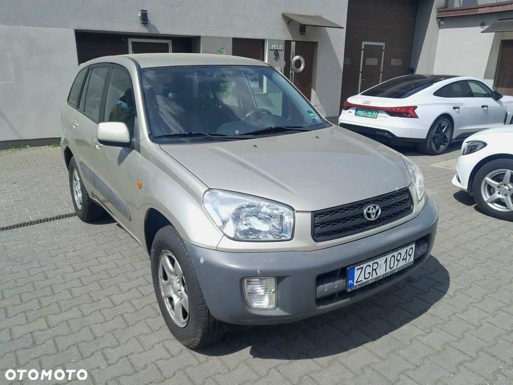 Toyota RAV4 2.0 VVT-i 4x4 - 2