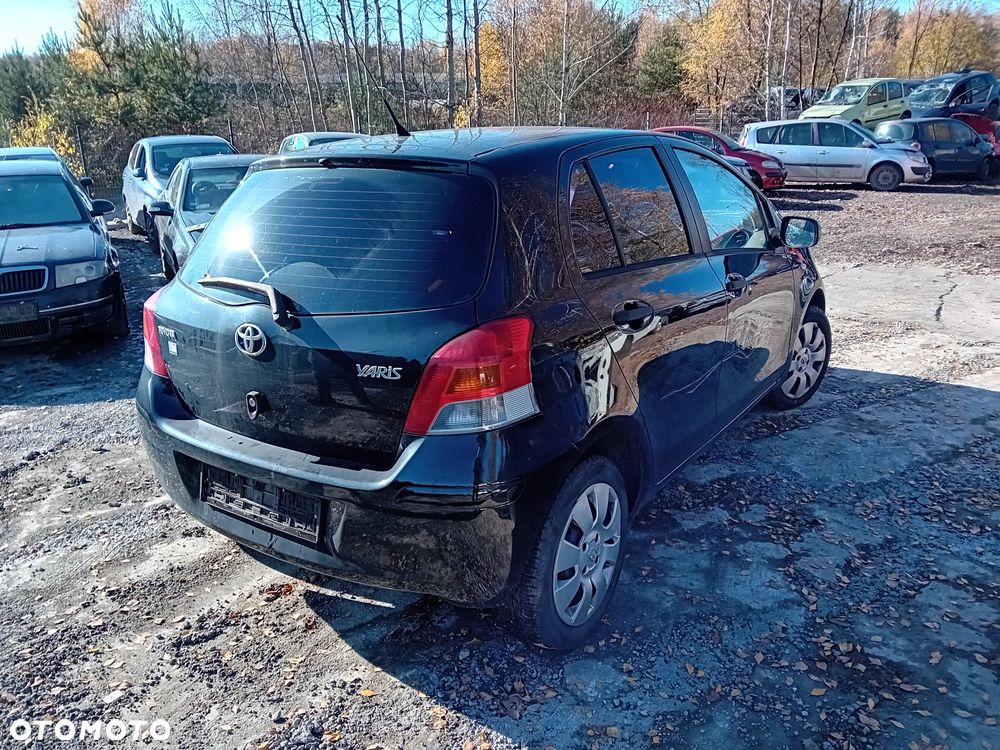 *TOYOTA YARIS II* Samochód na części - 4