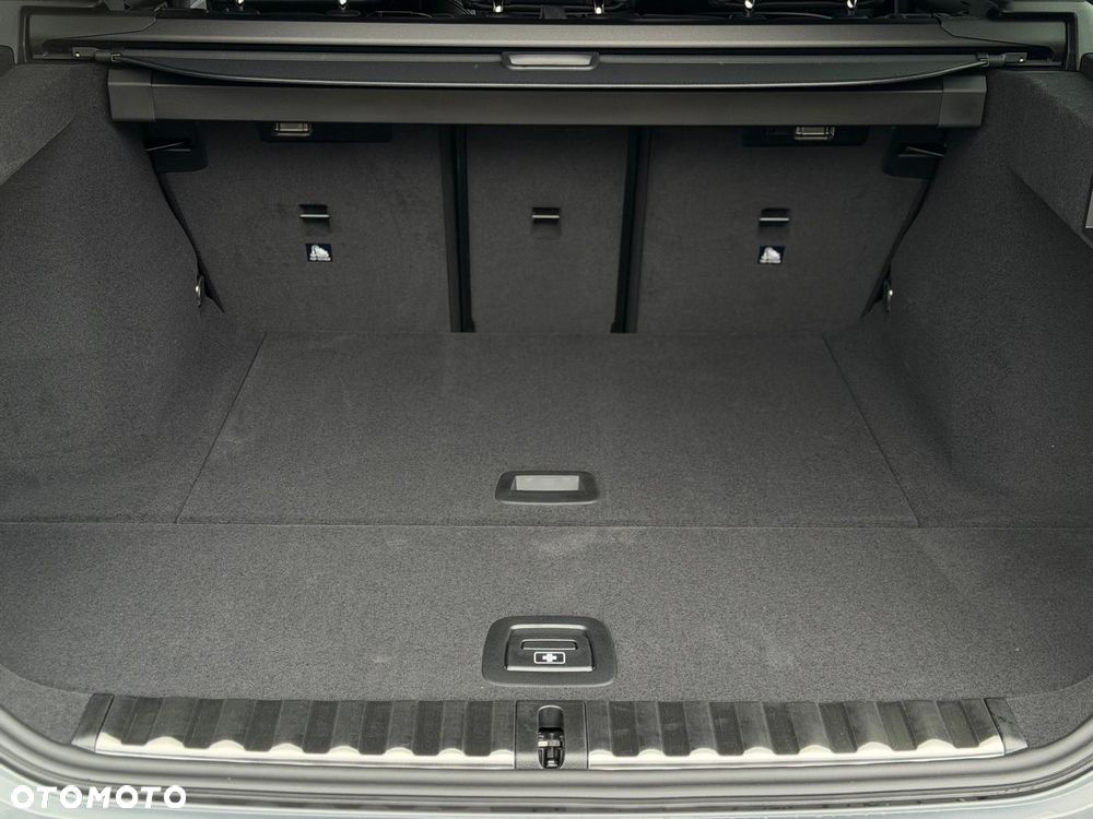 BMW Seria 3 M340i xDrive mHEV sport - 33