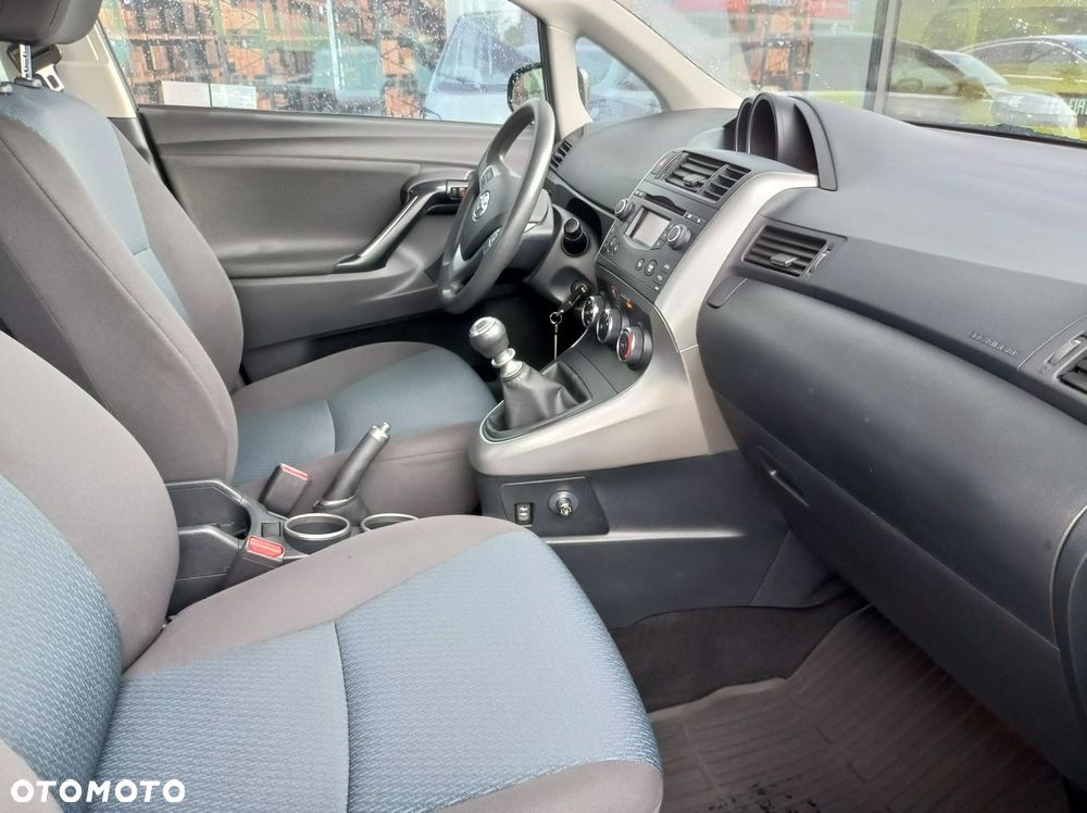 Toyota Verso - 21