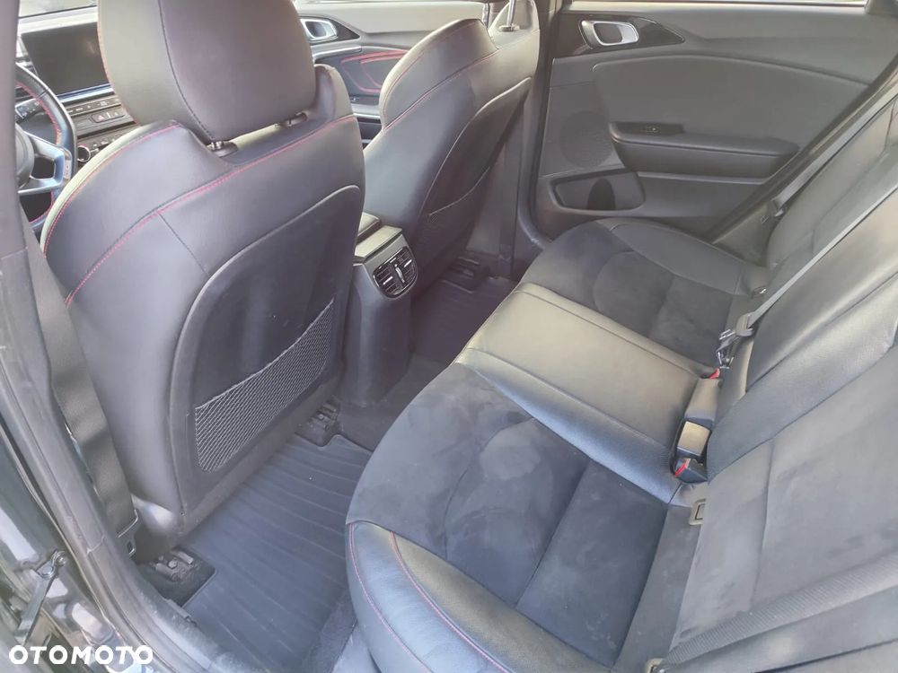 Kia ProCeed 1.6 T-GDI GT DCT - 7