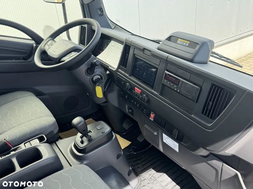 Isuzu M30 - 2