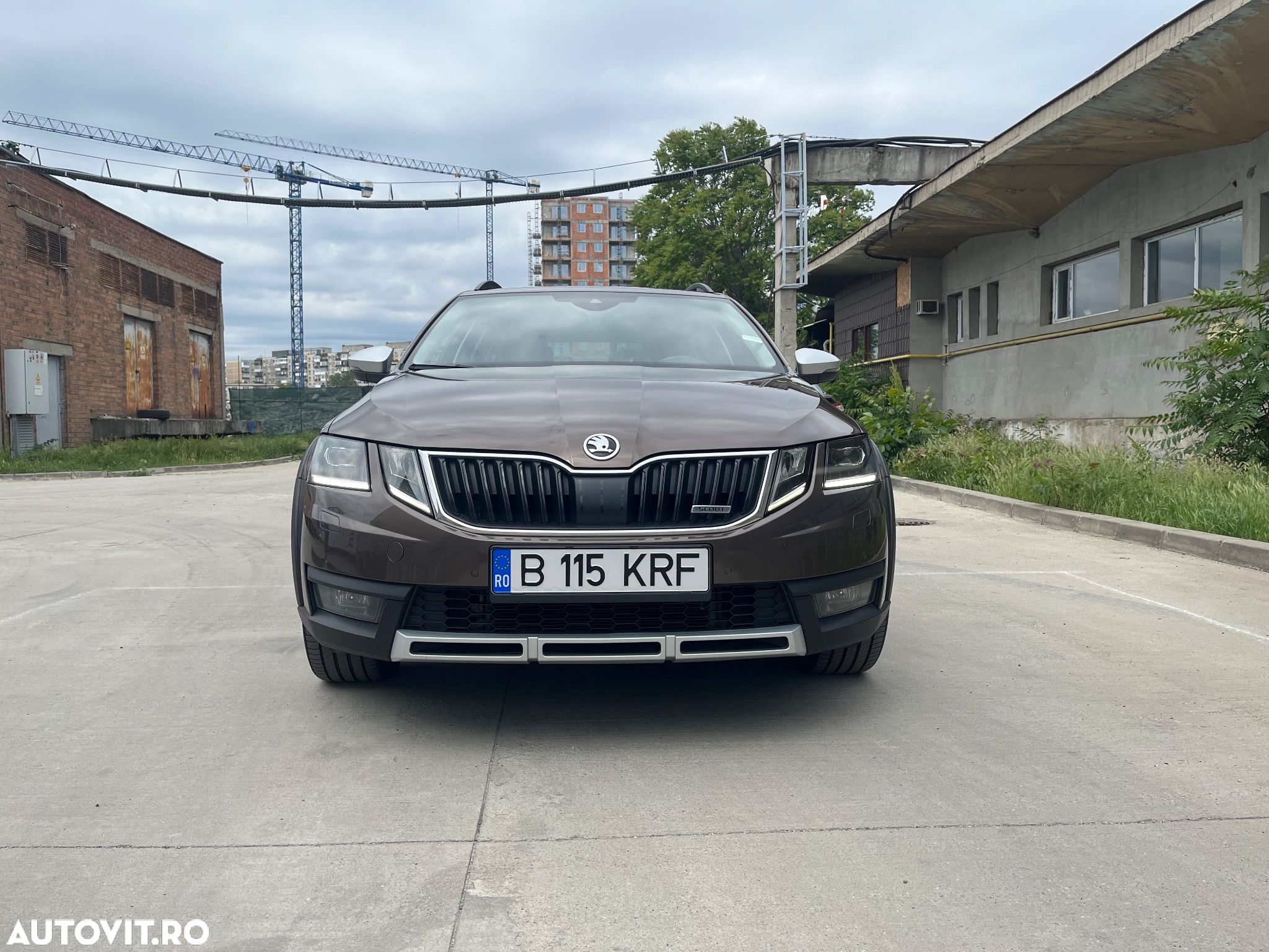 Skoda Octavia 2.0 TDI 4x4 DSG Ambition - 1