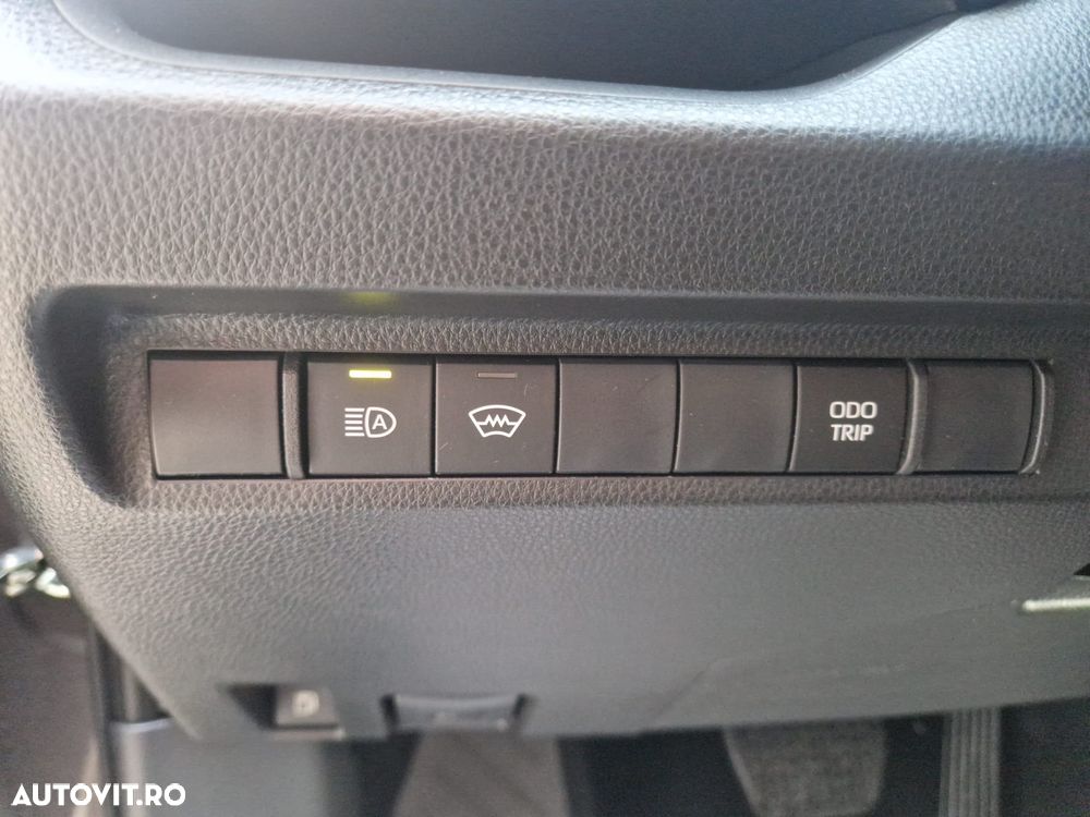 Toyota RAV4 - 11