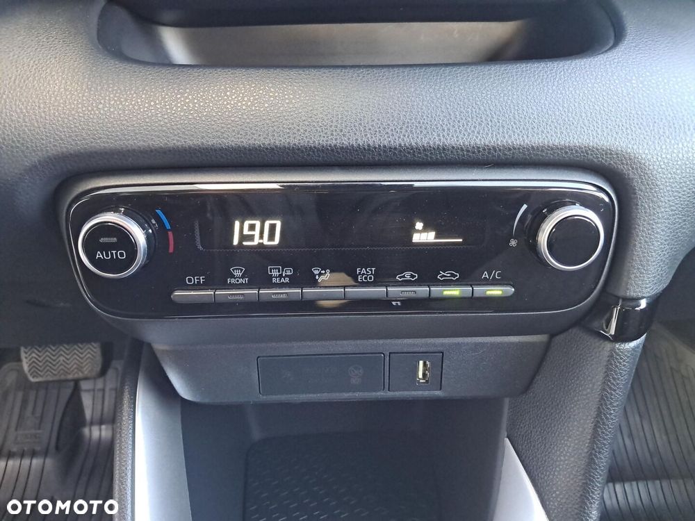 Toyota Yaris Hybrid 1.5 Comfort - 14