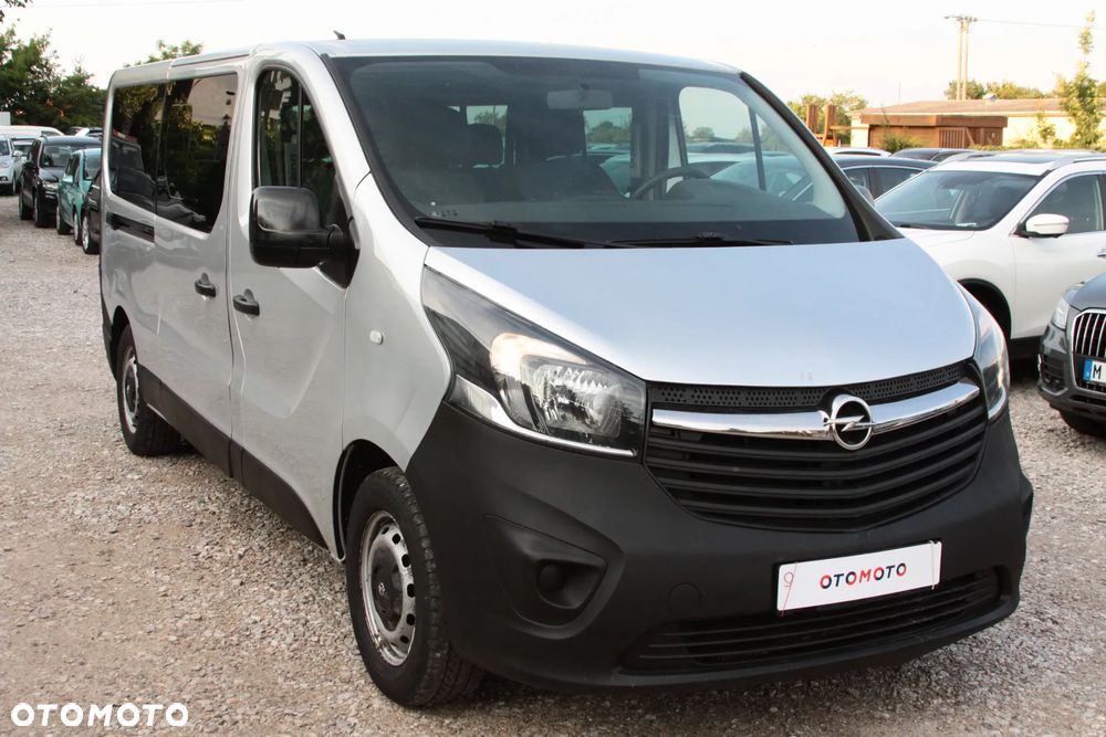 Opel Vivaro L2H1 2,9t Elegance - 2