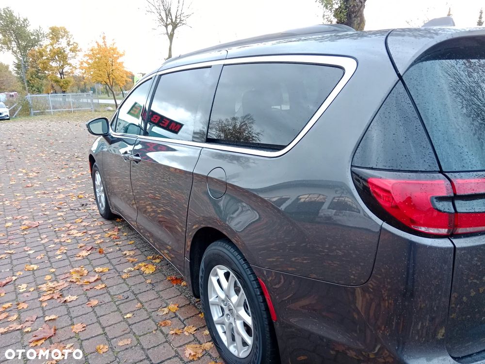 Chrysler Pacifica - 19