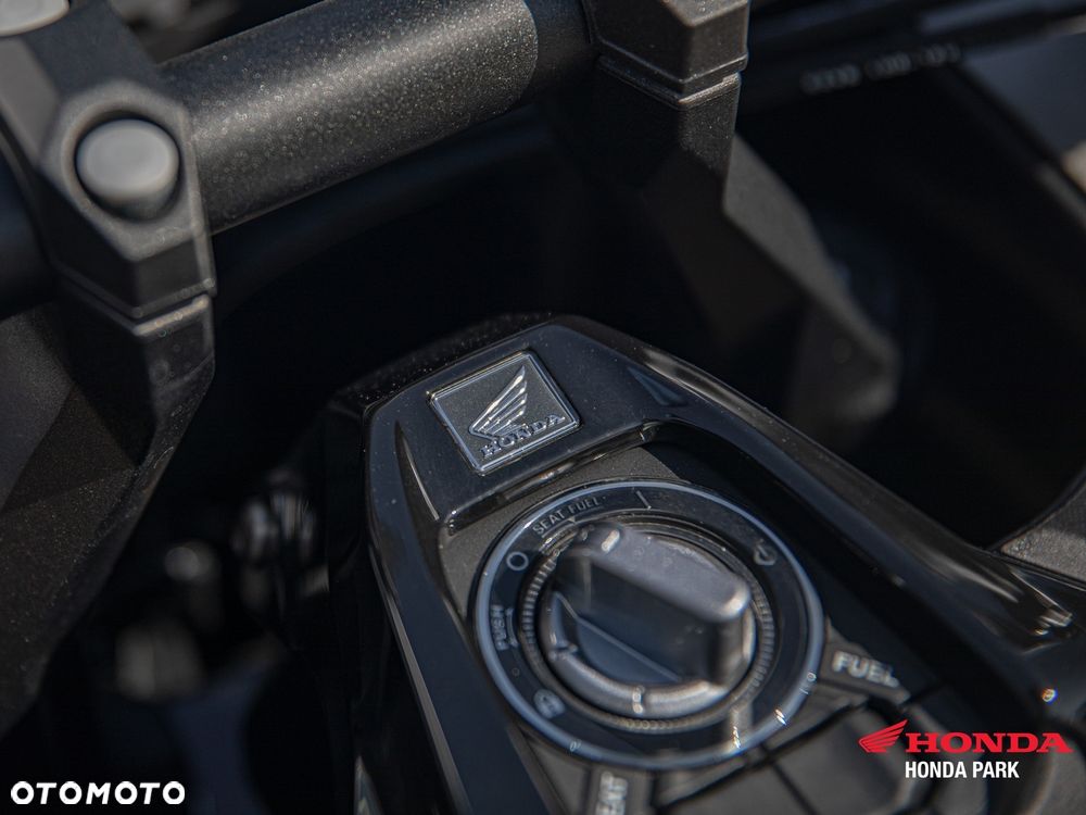 Honda ADV350 - 13