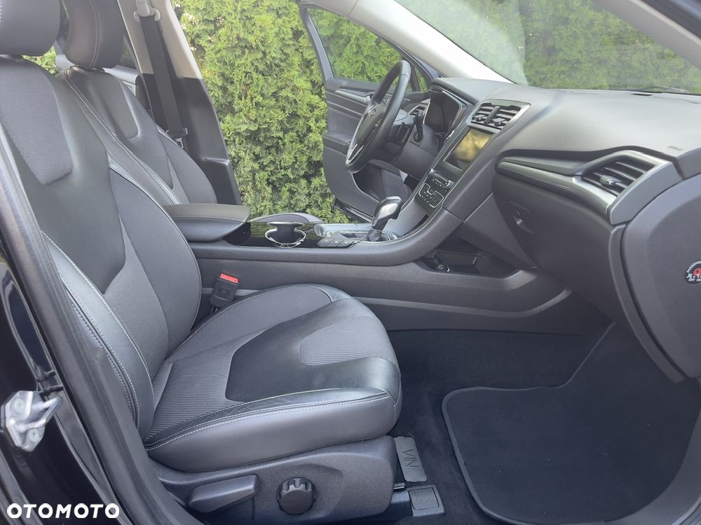 Ford Mondeo - 23