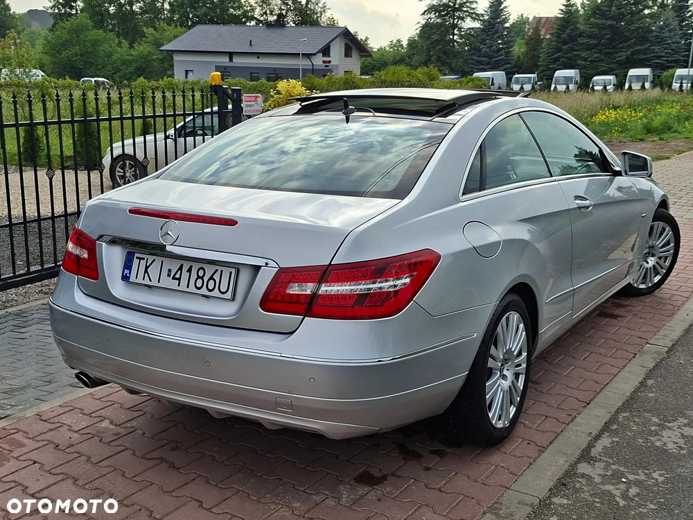 Mercedes-Benz Klasa E 200 CGI BlueEFFICIENCY Automatik Avantgarde - 9