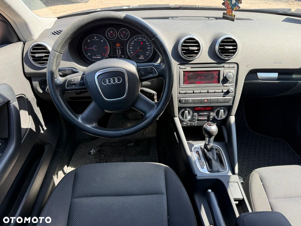 Audi A3 Sportback 1.6 TDI DPF Ambiente S tronic - 8