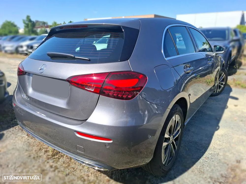 Mercedes-Benz A 250 e 8G-DCT Special Edition - 8