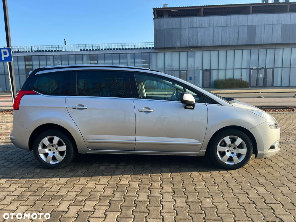 Peugeot 5008 - 4