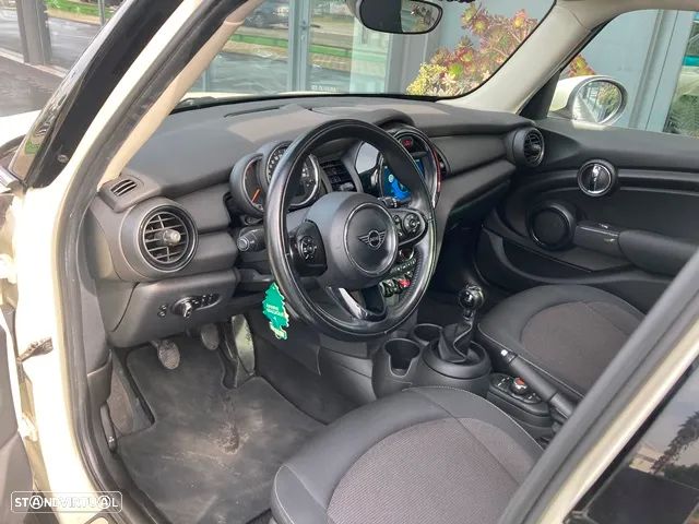 MINI 5 Portas One Essential - 13