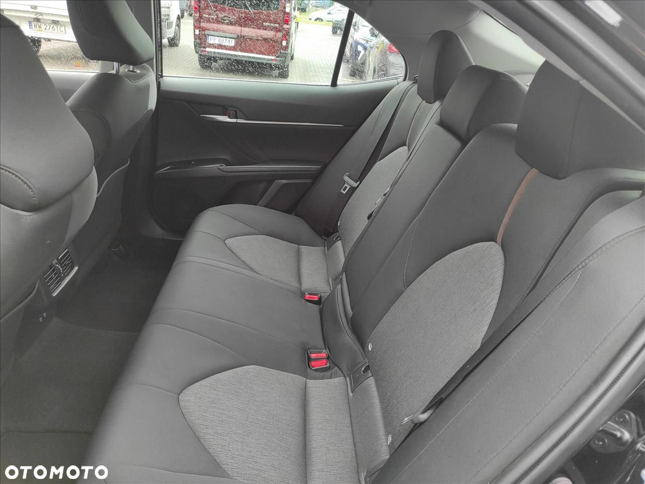 Toyota Camry 2.5 Hybrid Comfort CVT - 18