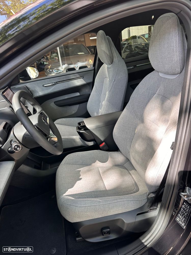 Volvo EX30 Twin Motor Performance AWD Black Edition Ultra - 16