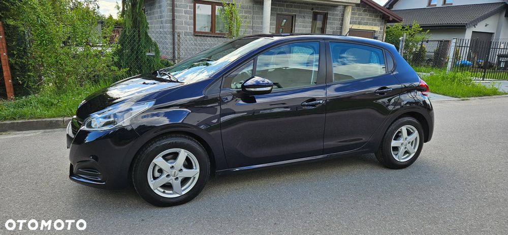 Peugeot 208 - 6
