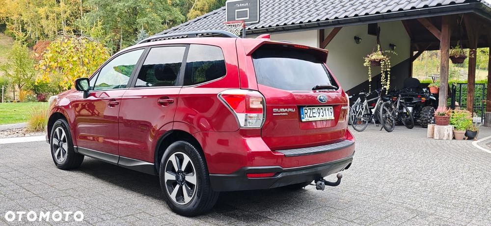 Subaru Forester 2018 photo 2