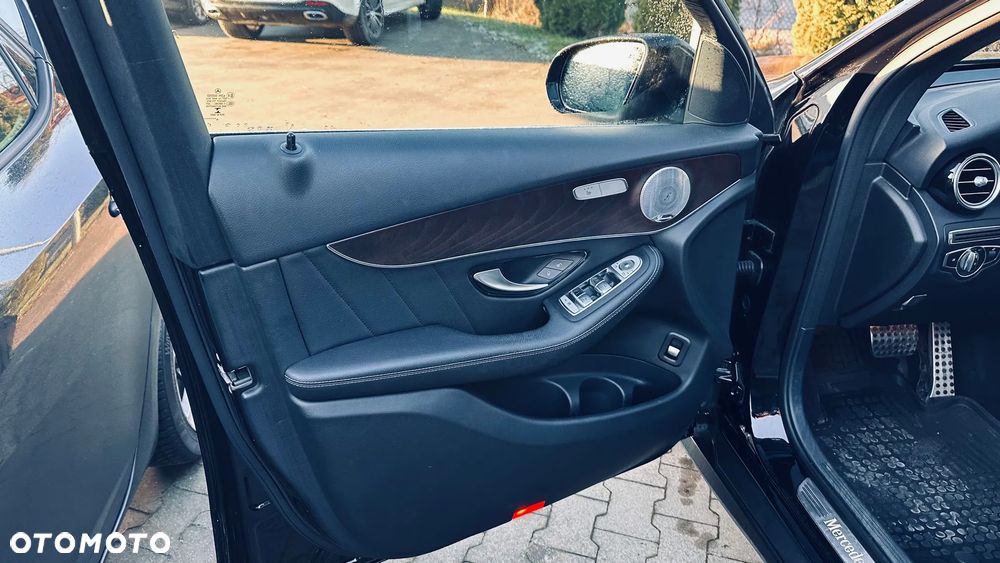 Mercedes-Benz GLC - 9
