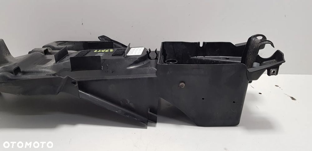 Honda 125 Varadero 01-06 Nadkole Tył Wypełnienie pod Fotel - 4
