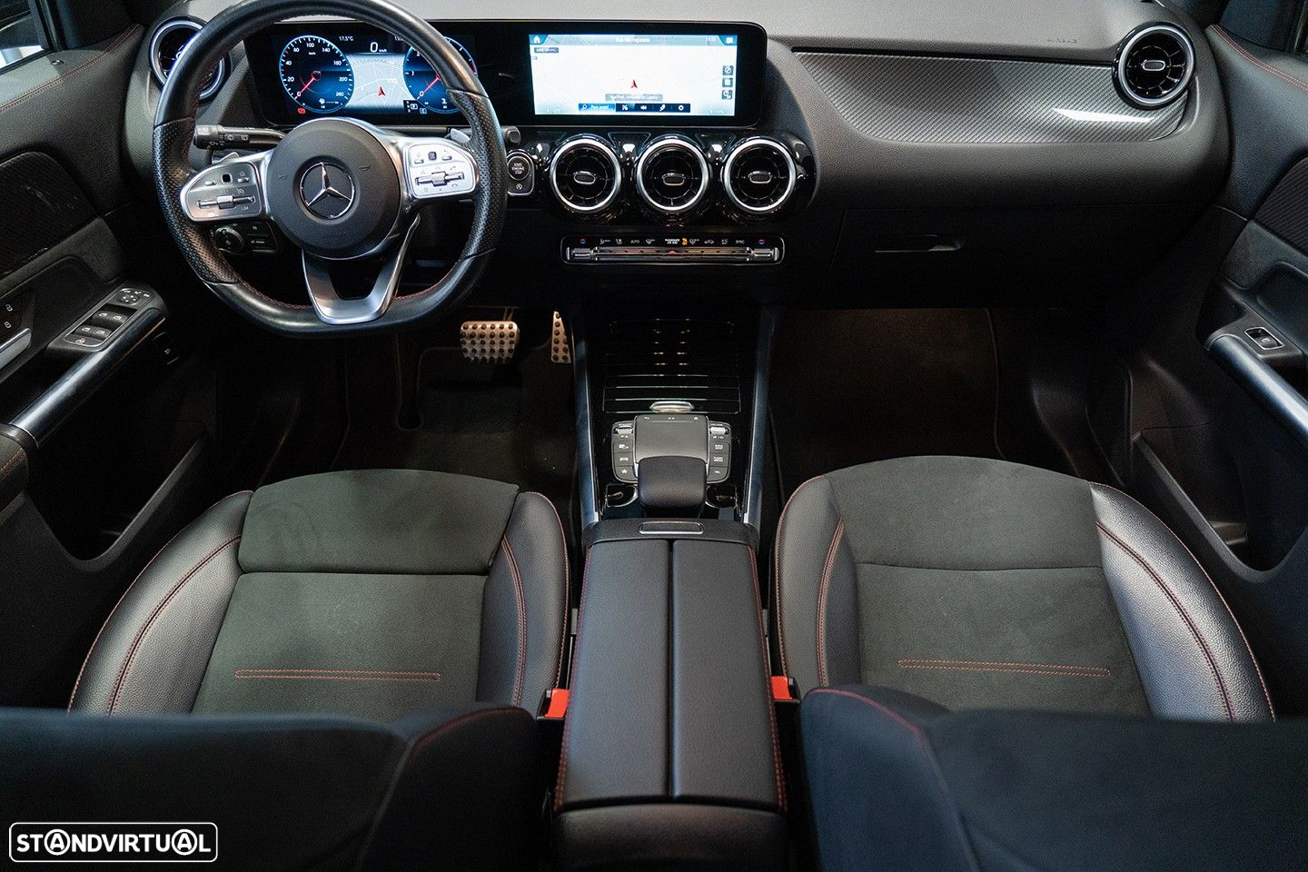 Mercedes-Benz GLA 180 d AMG Line - 23