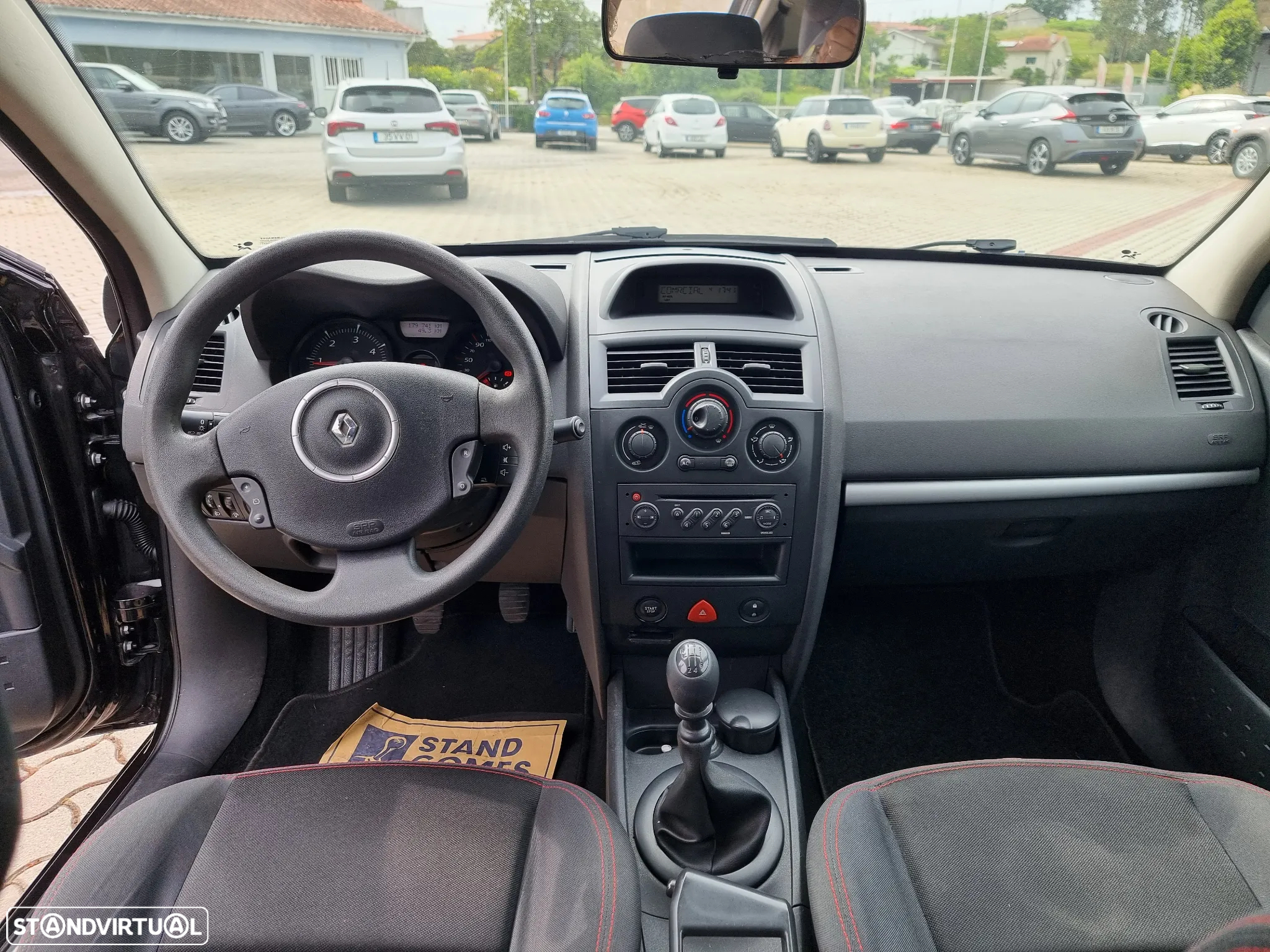 Renault Mégane 1.5 dCi Emotion - 12