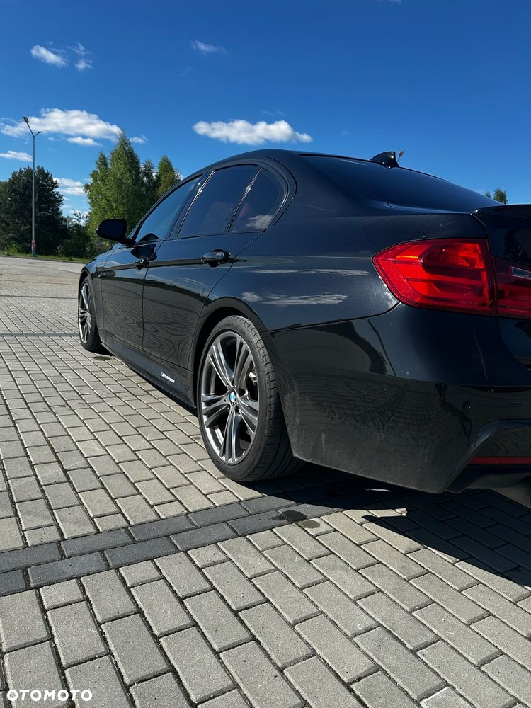 BMW Seria 3 335i xDrive - 11