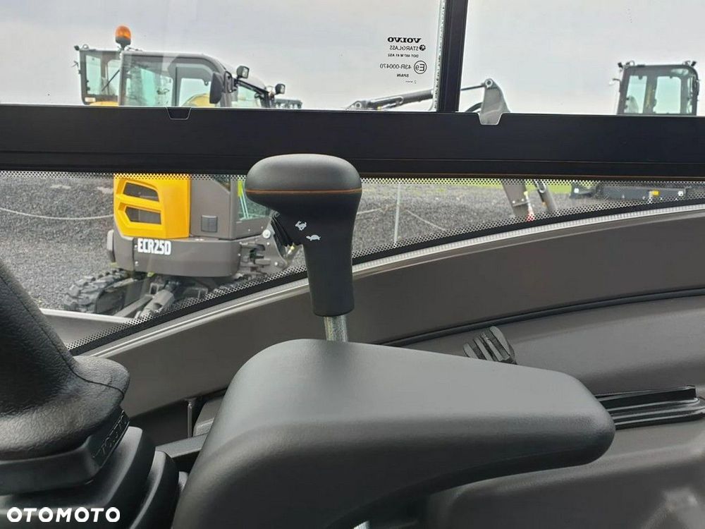 Volvo ECR25D NOWA DOSTĘPNA OD RĘKI, SZYBKOZŁĄCZE, DŁUGIE RAMIĘ, OBRÓT W OBRYSIE - 12