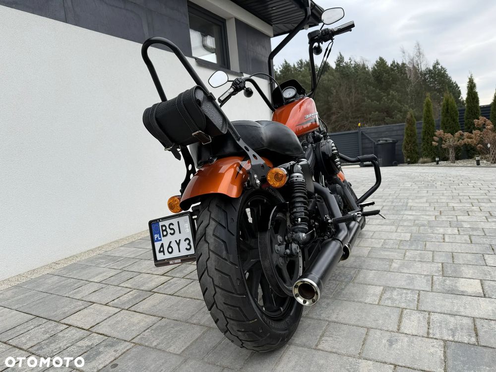 Harley-Davidson Sportster Iron 883 - 10